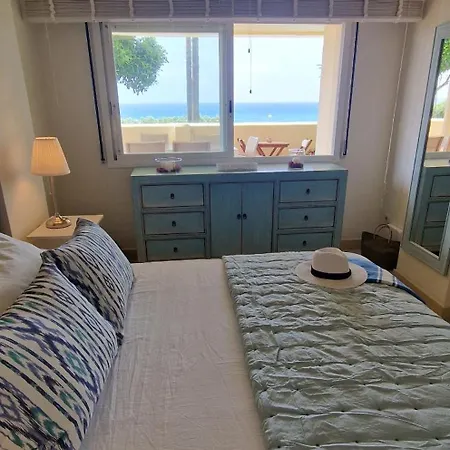 アパート Beachfront Neptuno I, Complex,views,pool,garden, Elviria *